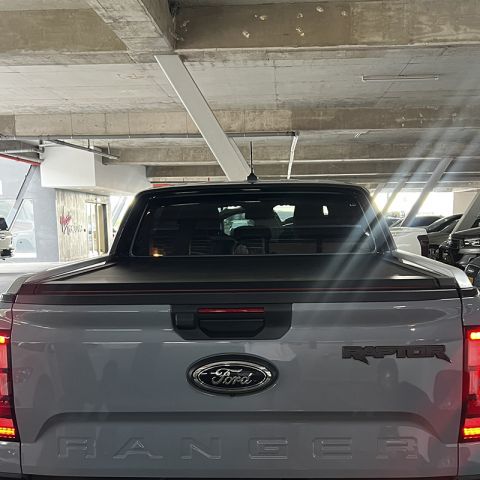 Tonneau covers for pickup trucks