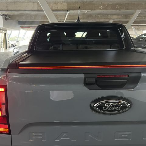 Tonneau covers for pickup trucks
